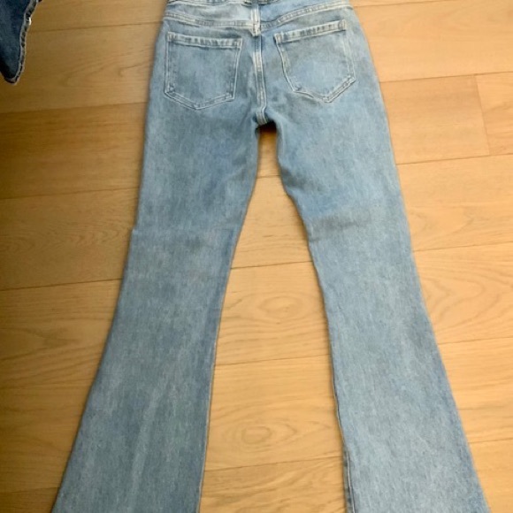 Frame Spring 2022 Double button Flare leg Jean in washed denim never - Picture 4 of 5